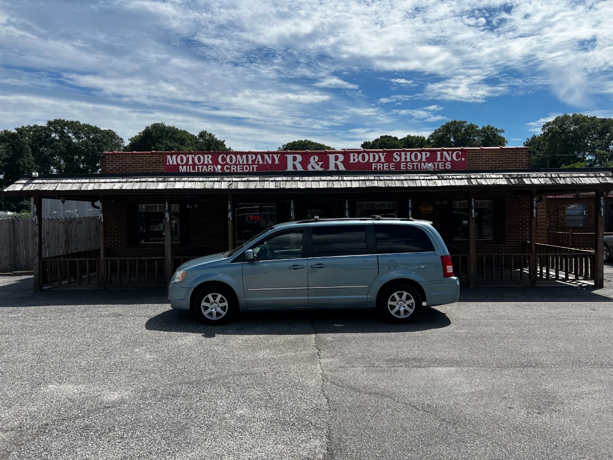 2010 Chrysler Town and Country Touring