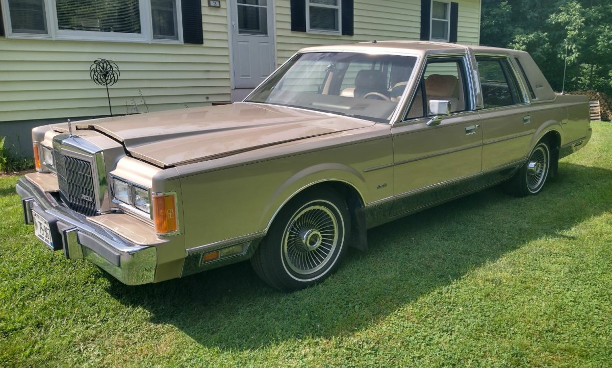 1989 Lincoln Town Car Signature