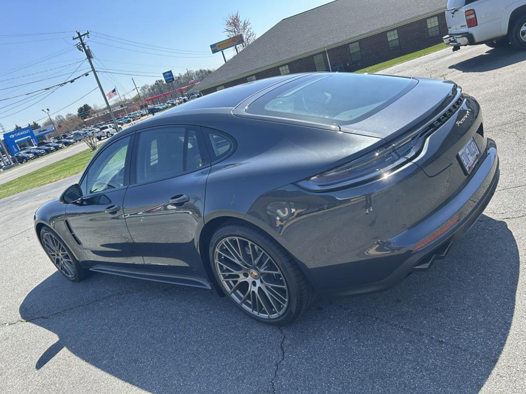 2023 Porsche Panamera 4