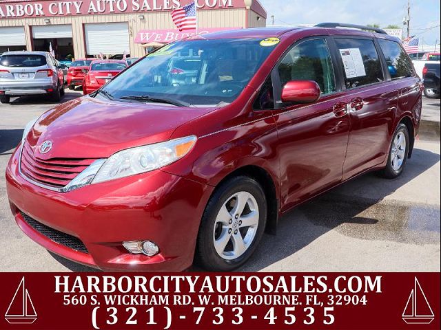2016 Toyota Sienna LE