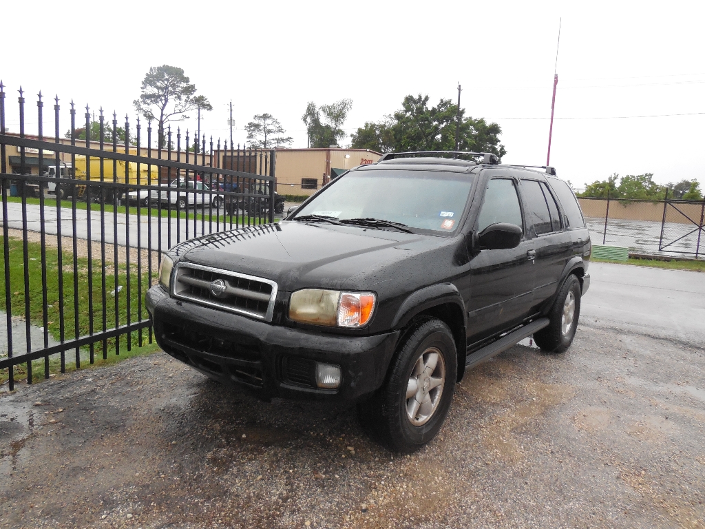 2001 Nissan Pathfinder SE